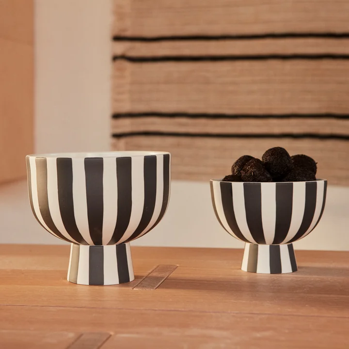 Toppu Schale von OYOY in weiß / schwarz