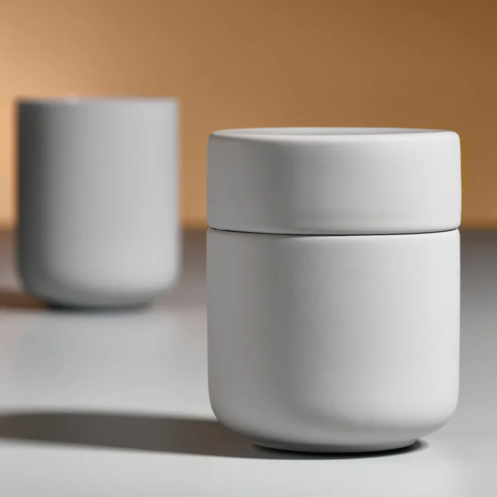 Ume Gefäß mit Deckel von Zone Denmark