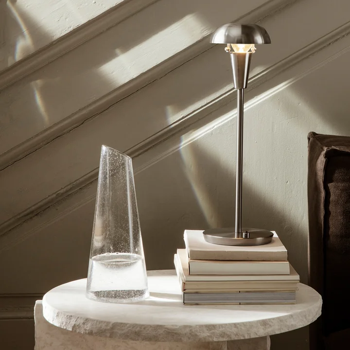 Tiny Tischleuchte von Ferm Living in der Ausführung Nickel