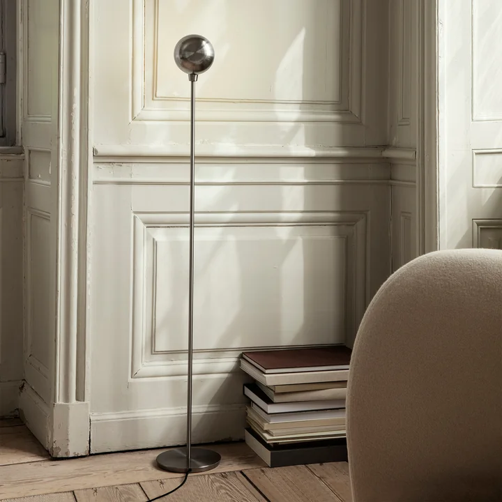 Tiny Stehleuchte von Ferm Living in der Ausführung Nickel