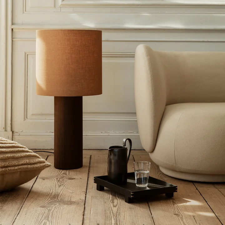 Post Stehleuchte Basis von Ferm Living in der Ausführung Solid, Eiche geräuchert