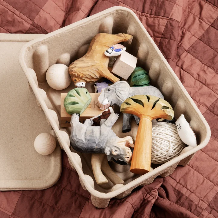 Handgeschnitzte Safari Holzfiguren von Ferm Living