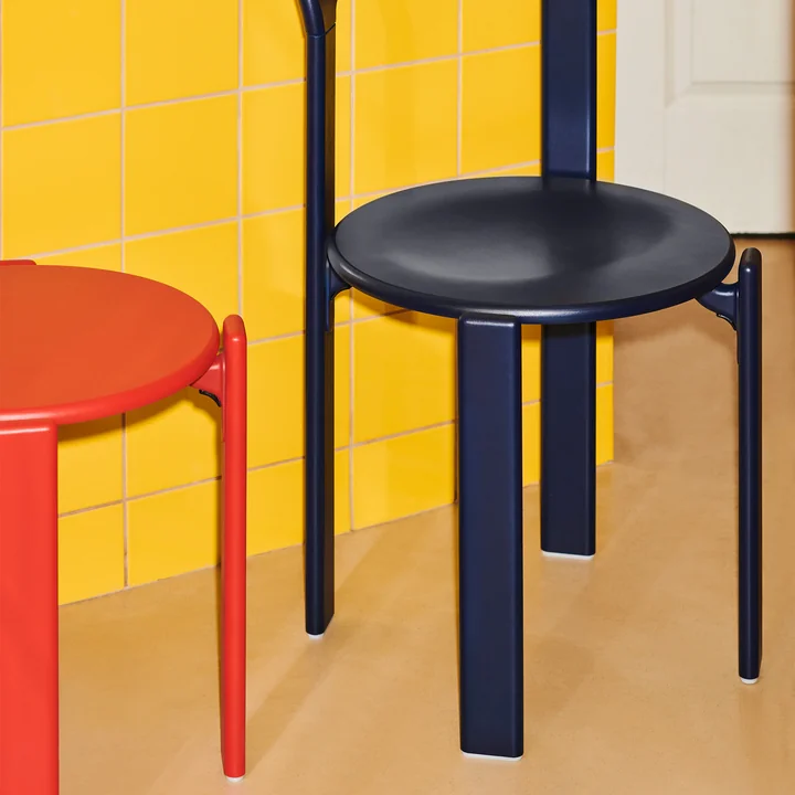 Rey Stühle und Hocker von HAY