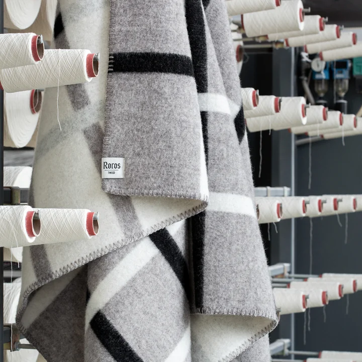 Knut Wolldecke, 135 x 200 cm, grau von Røros Tweed