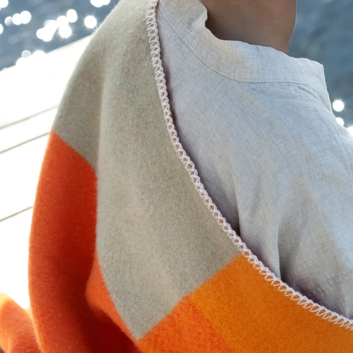 Mikkel Wolldecke, 135 x 200 cm, orange von Røros Tweed