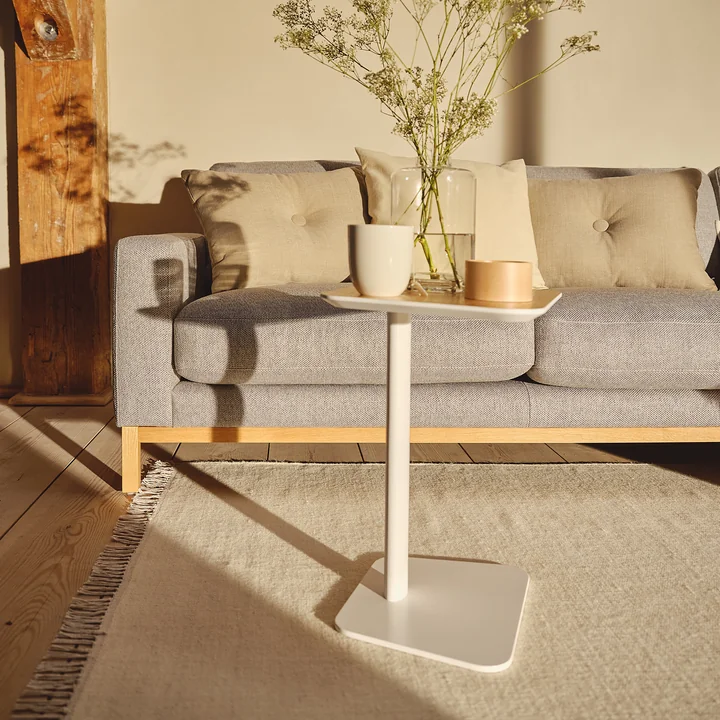 Rina Beistelltisch von Collection in der Farbe weiß