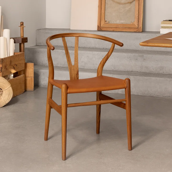 CH24 Wishbone Birthday Edition 2022, Leder / Teak von Carl Hansen