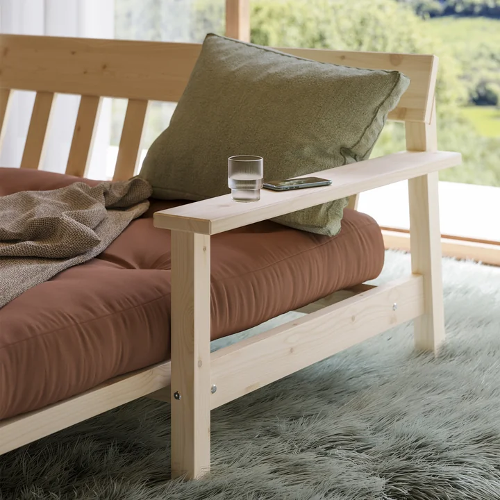 Unwind Schlafsofa, Kiefer natur / Mokka von Karup Design