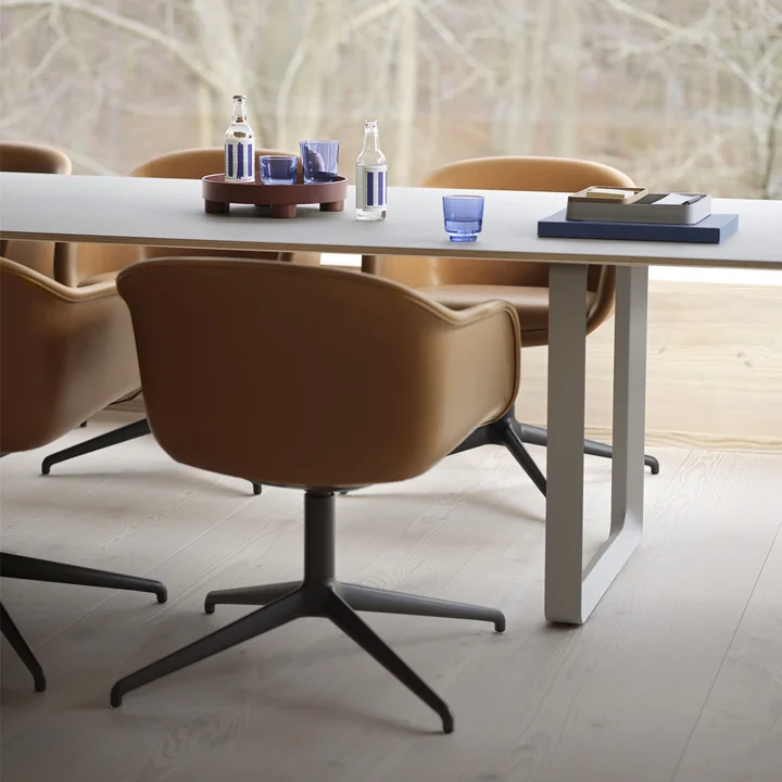 Fiber Conference Armlehnstuhl von Muuto