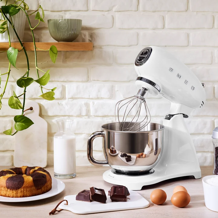 Küchenmaschine SMF03 von Smeg