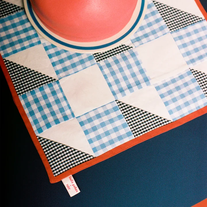 Sobremesa Situation von HAY