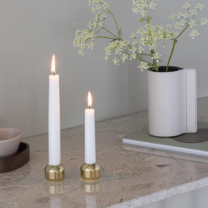 Silhouette Kerzenhalter von Lind DNA in der Ausführung vergoldet