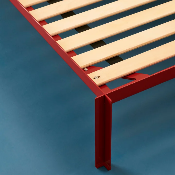 Standard Lattenrost auf Connect Bett, maroon red von HAY