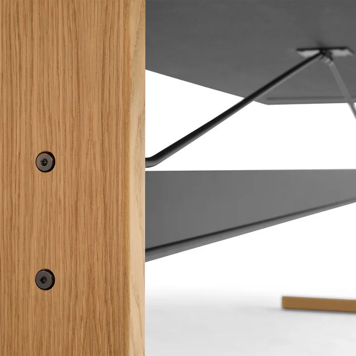 Der Passerelle Tisch von HAY