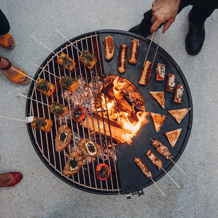 Bowl 70 Feuerschale mit Grillrost und Plancha von höfats