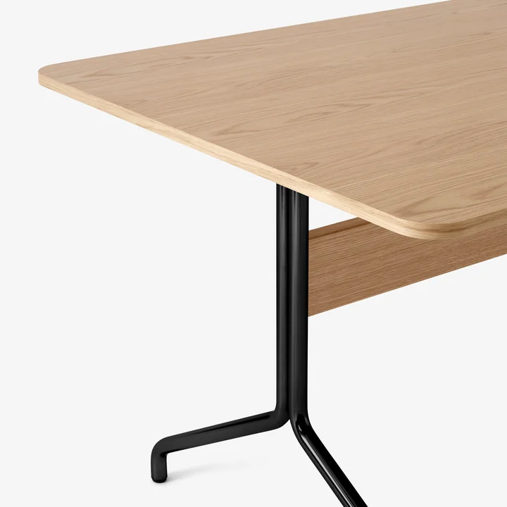 Pavilion Dining Esstisch, Eiche klar lackiert / Gestell schwarz von &Tradition