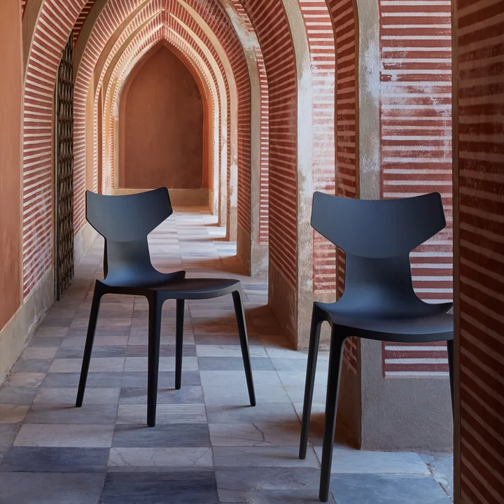 Re-Chair Stuhl, powered by Illy, schwarz matt von Kartell