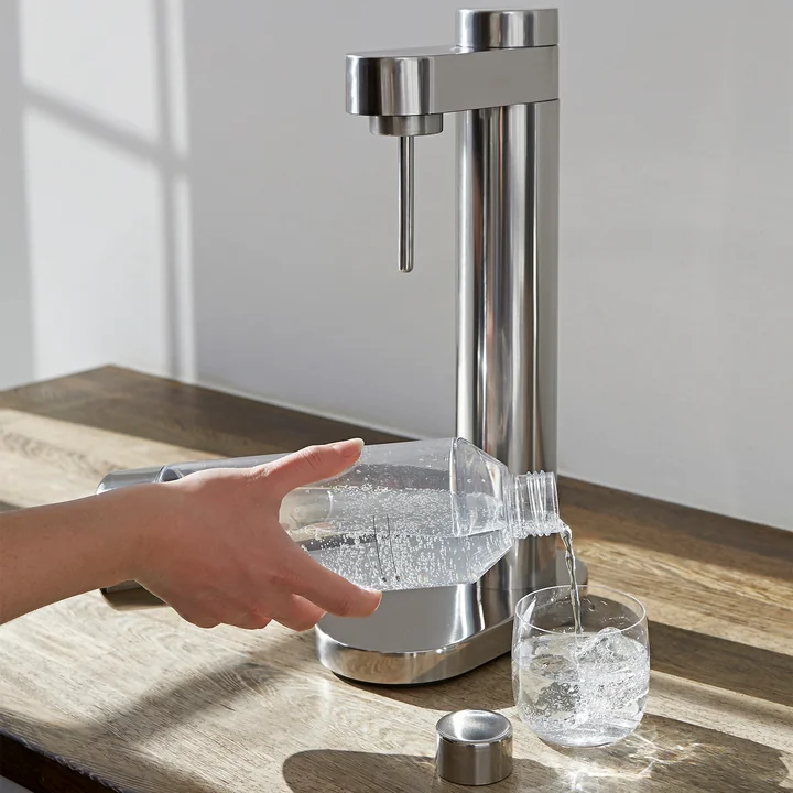 Brus Wassersprudler von Stelton in der Ausführung stahl