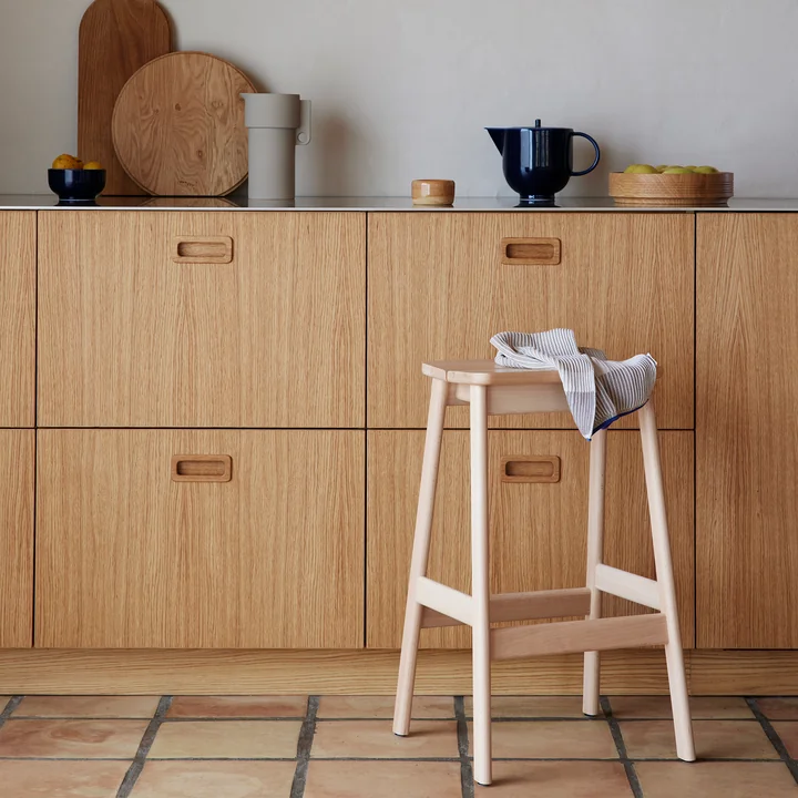 Angle Barhocker von Form & Refine 