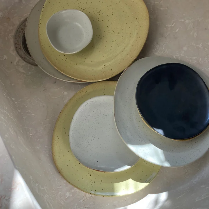 Flow Teller & Schalen von Ferm Living