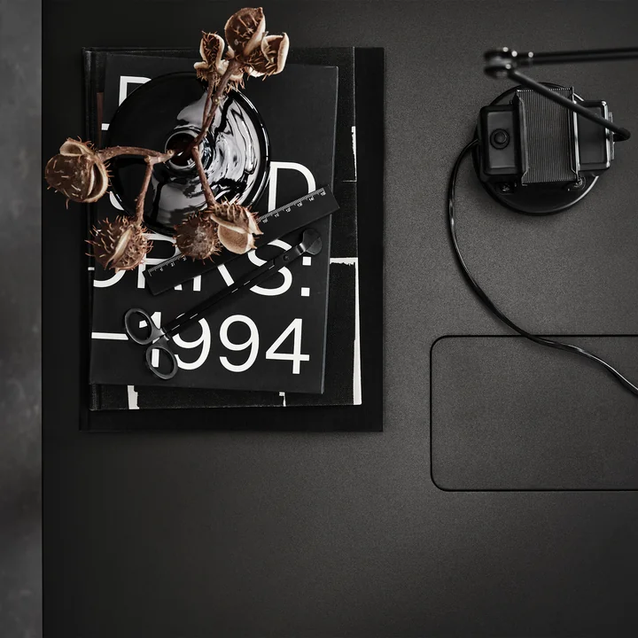 String - Works Schreibtisch