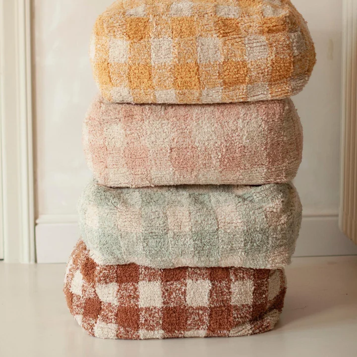 Vichy Pouf, 40 x 40 cm von Lorena Canals