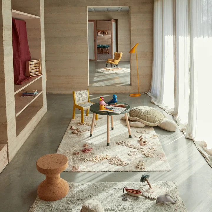 Seabed Spielteppich mit Spielzubehör von Lorena Canals