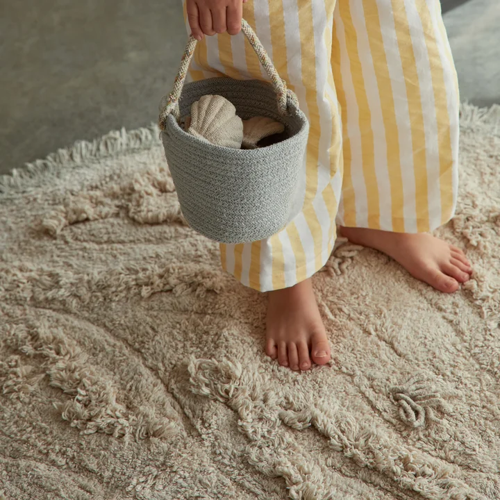 Island Spielteppich mit Spielzubehör von Lorena Canals