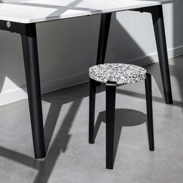 LOU Hocker Macchiato, recycled plastic / graphitschwarz von TipToe