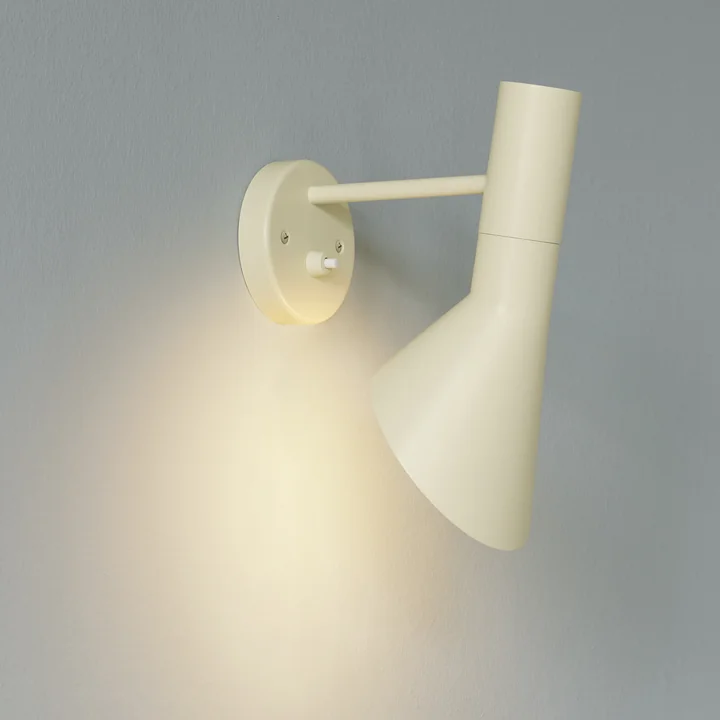 Louis Poulsen - AJ Wandleuchte