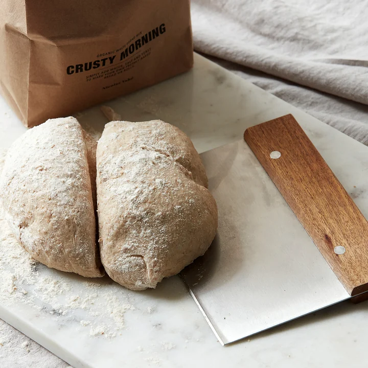 Teigschneider, Akazie natur / Edelstahl von Nicolas Vahé