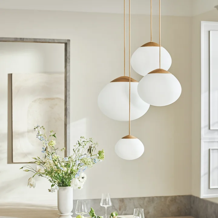 Acorn Pendelleuchte, Eiche geölt / Opalglas matt von Bolia
