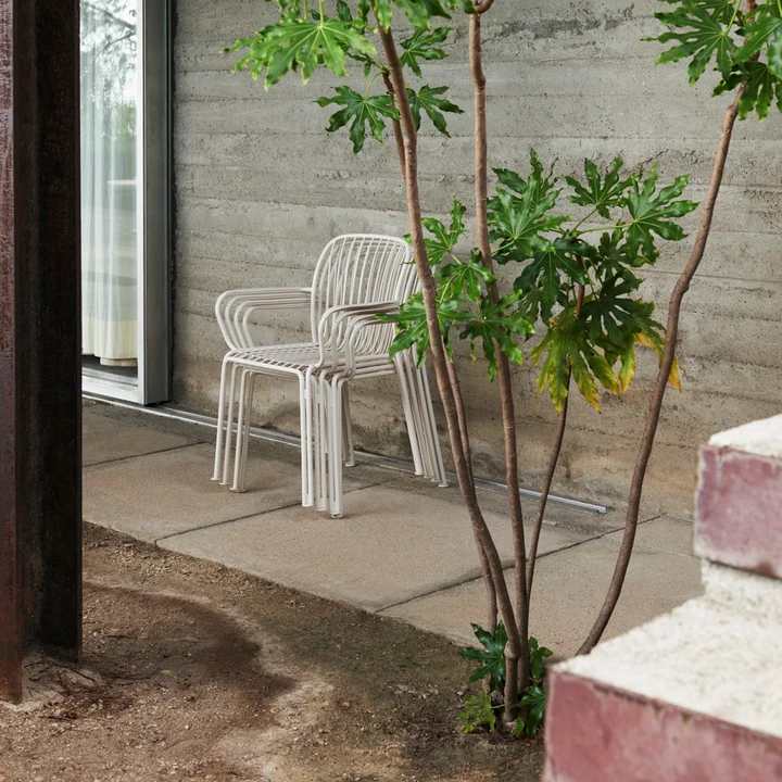 Thorvald SC95 Outdoor Armlehnstuhl von &Tradition