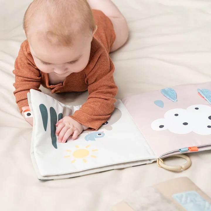 Stoffbuch von Done by Deer