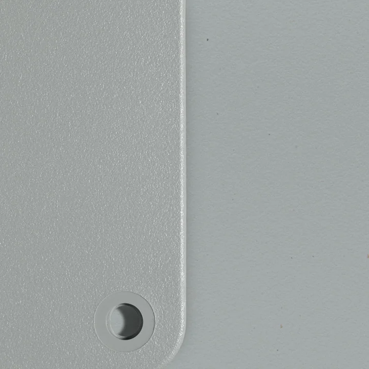 Eames Plastic RE Materialmuster von Vitra in der Farbe hellgrau