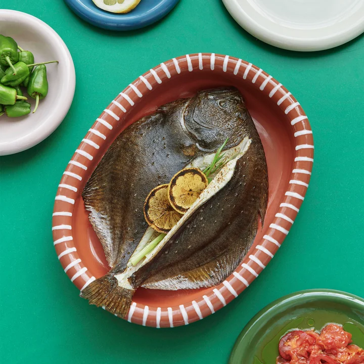 Barro Servierschale oval, natural with stripes von HAY