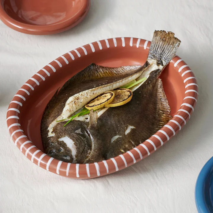 Barro Servierschale oval, natural with stripes von HAY