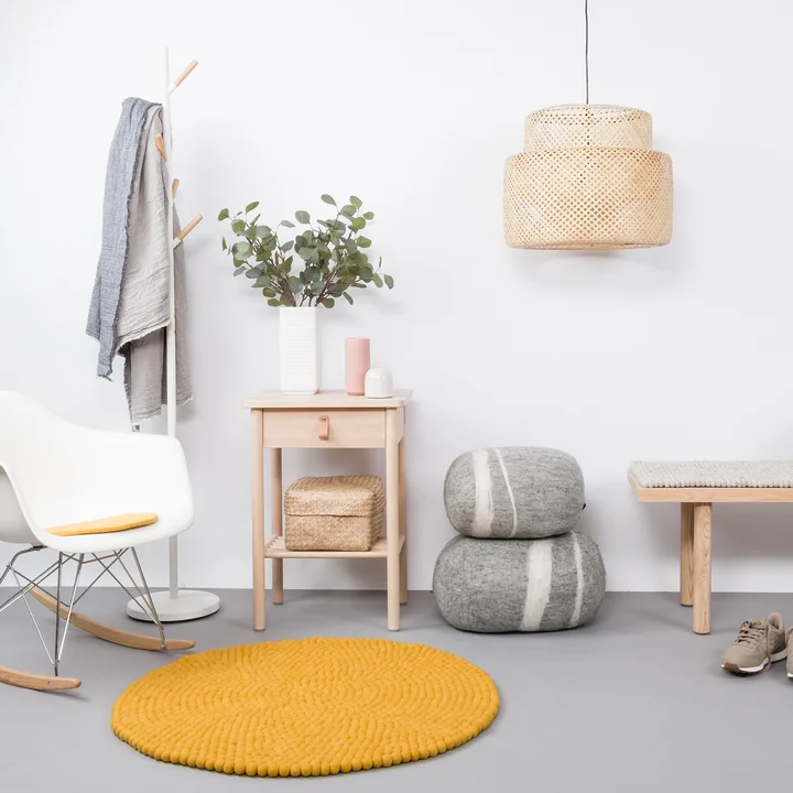 myfelt - Klara Filzkugelteppich rund senfgelb