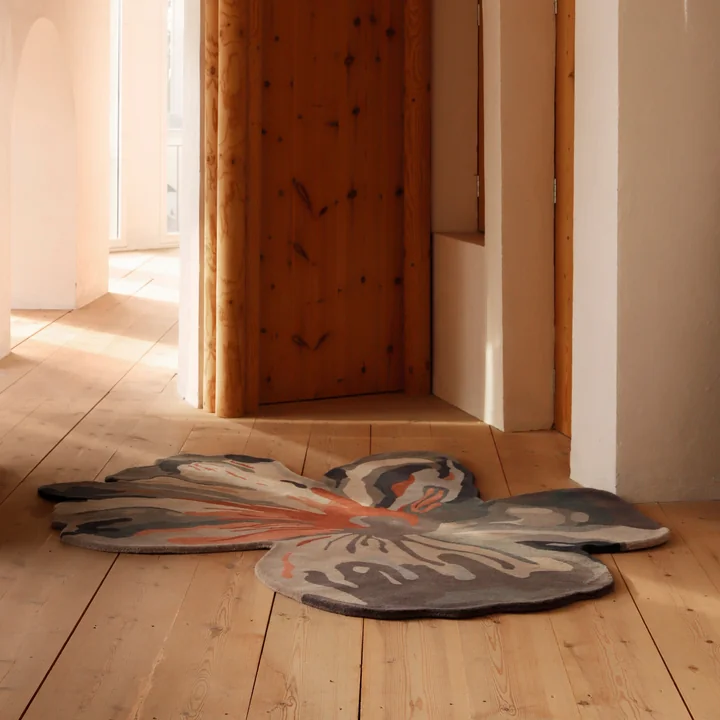 Flora Bloom Teppich 4, 170 x 156 cm, grau von nanimarquina