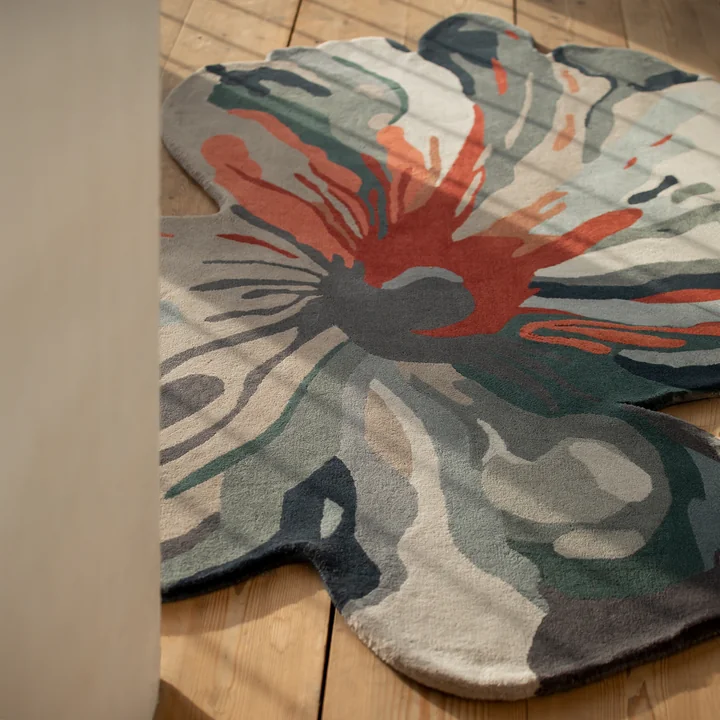 Flora Bloom Teppich 4, 170 x 156 cm, grau von nanimarquina
