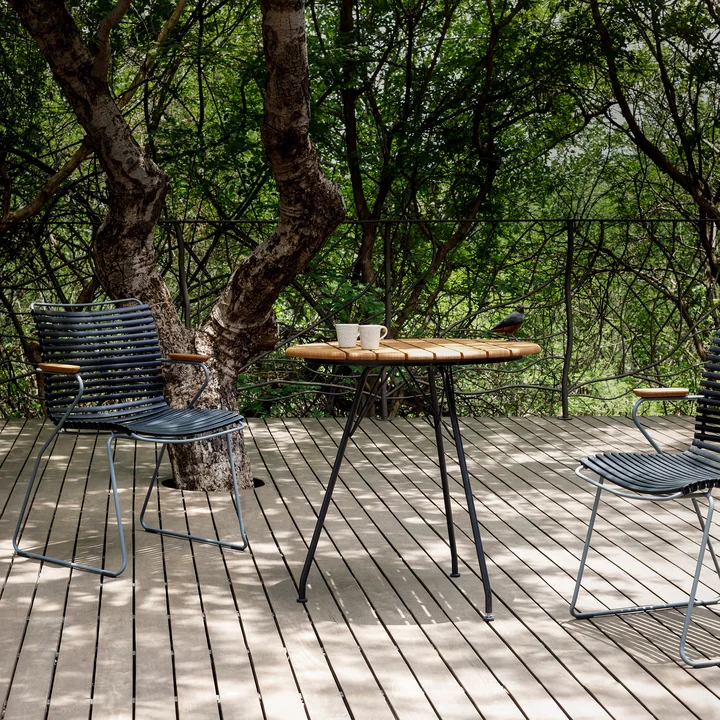 HOUE - CLICK Outdoor Dining Armlehnstuhl mit niedriger Lehne
