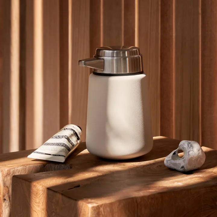 9 Seifenspender zur Wandmontage von Vipp