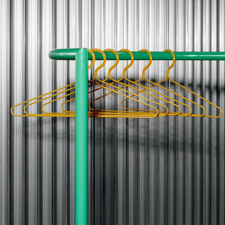Colour Rack Garderobenständer von HAY