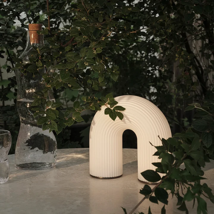 Ferm Living - Vuelta Portable Akkuleuchte, weiß
