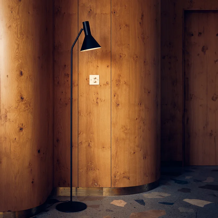 Lyss Stehleuchte von Frandsen