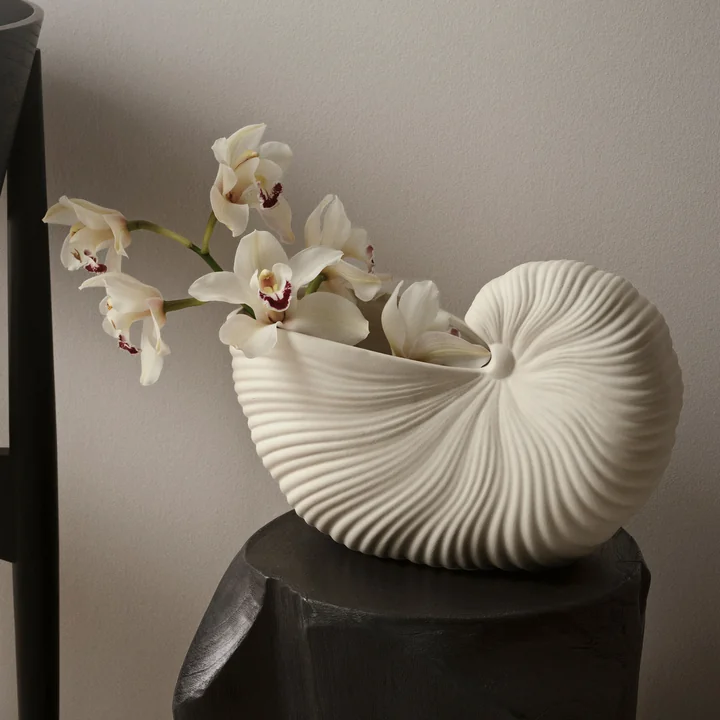Shell Pot von Ferm Living in off-white 