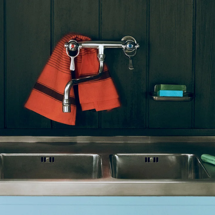 HAY - Linear Geschirrtuch, 80 x 52 cm, warm red