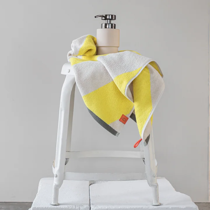 Mette Ditmer - Diagonal Handtuch