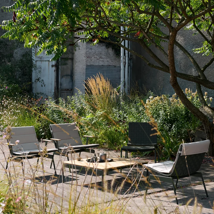 &Tradition - Ville AV50 Outdoor Kaffeetisch, 90 x 90cm, Teak / bronze green