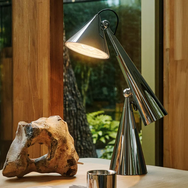 Tom Dixon - Pose Task LED Tischleuchte, silber